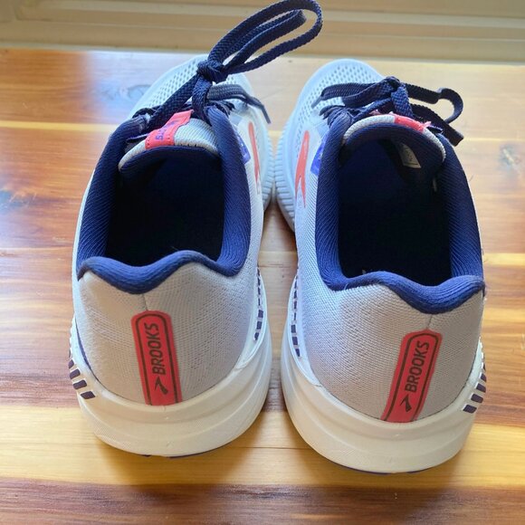 Brooks Launch GTS 8 running size 8.5 - Picture 6 of 8